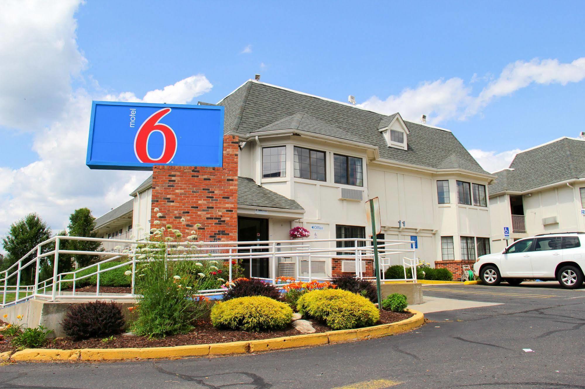 Motel 6-Enfield, CT - Hartford Eksteriør bilde